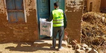   تضامن أسوان: توزيع بطاطين ضمن حملة "ستر ودفا " بـ 7 قرى بمركز أدفو