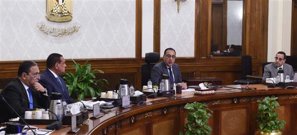 رئيس الوزراء يتابع خطط التنمية في شمال سيناء