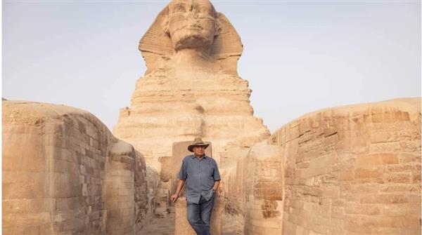 زاهي حواس يطالب العرب بالتوقيع على تعديل القانون البريطاني لإعادة الآثار المصرية