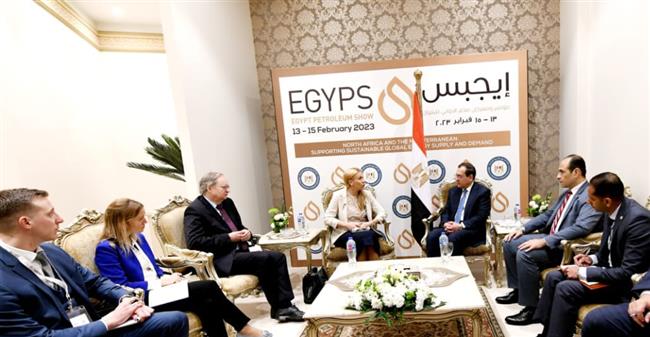 على هامش مؤتمر إيجبس.. وزير البترول يلتقى مفوضة الطاقة بالاتحاد الأوروبي 