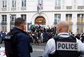   تحالف اليسار يعلن عن سحب ألف تعديل مُقدم للجمعية الوطنية بشأن إصلاح نظام التقاعد في فرنسا