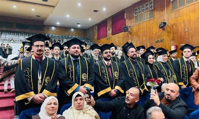 طب الزقازيق تحتفل بتخرج الدفعة ٤٩ من الطلاب الوافدين