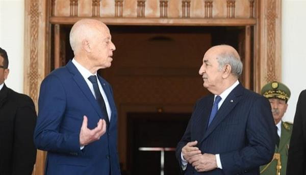 الرئيس الجزائري يبحث مع نظيره التونسي عددا من القضايا ذات الاهتمام المشترك