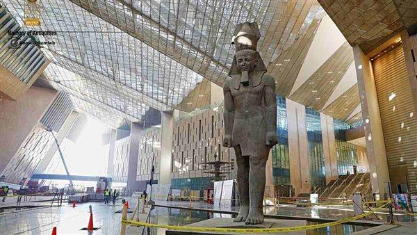 وزير السياحة والآثار يترأس اجتماع مجلس إدارة هيئة المتحف المصري الكبير 