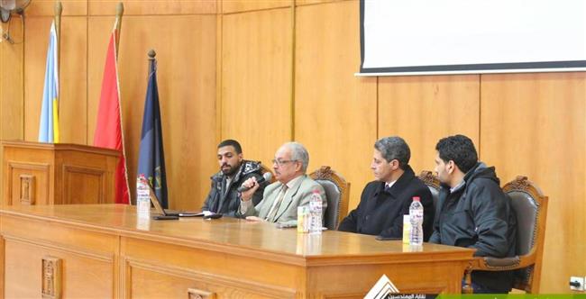 ندوة بنقابة المهندسين بالإسكندرية عن منح دعم مشروعات التخرج بكلية الهندسة 