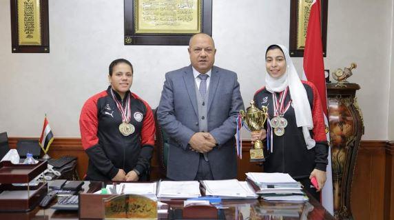 "كهرباء الإسماعيلية" تكرم ثنائى رفع الأثقال بعد حصدهما المركز الأول بالبطولة العربية