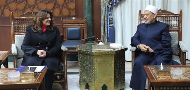 الإمام الأكبر يستقبل وزيرة الهجرة ووفد مؤسسة «بيت العبادة» الأمريكية