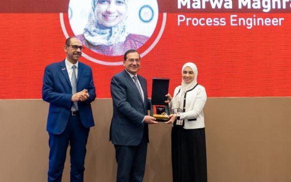 «إيجبس 2023» يكرم الفائزات بجوائز التميز في المساواة بمجال الطاقة