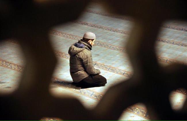 المفتى: الصلاة بخشوع تؤثر على نفسية الفرد.. وصيام التطوع يترك فى هذه الحالة