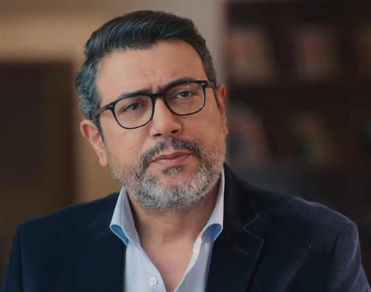 أحمد وفيق يكشف تفاصيل مسلسل "سره باتع": يربط بين العصر القديم والجديد