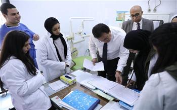 وزير الصحة يراجع انتظام العاملين بالإدارة الصحية بالشيخ زايد ووحدة صحة الحصري