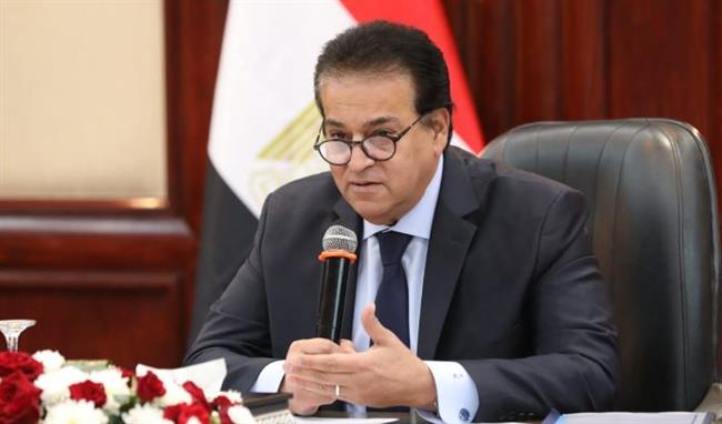 وزير الصحة يتفقد وحدة صحة الأسرة أبورواش ويشدد على اتخاذ الإجراءات القانونية حيال المقصرين
