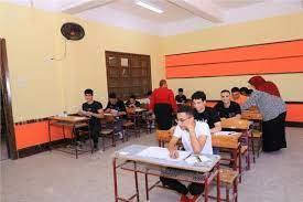 "المدارس" تتسلم من الطلاب الاستمارة الإلكترونية لامتحانات الثانوية العامة