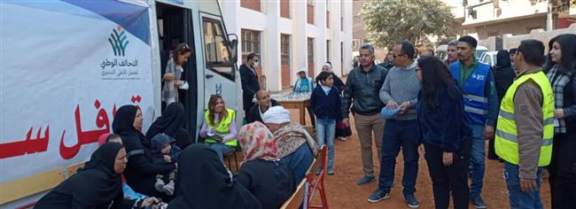 نائب محافظ المنيا يتابع فعاليات قوافل "ستر وعافية " بقرية المعصرة