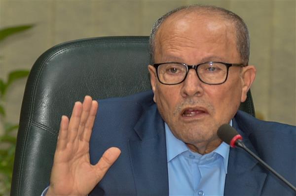 الاحتلال الإسرائيلي يحتجز رئيس هيئة شؤون الأسرى الفلسطينية