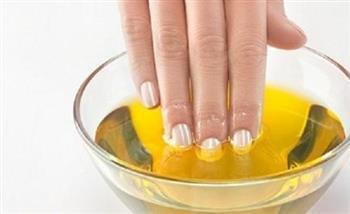 9 زيوت طبيعية لتطويل الأظافر
