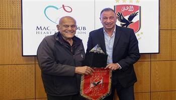 الخطيب يزور مركز الدكتور مجدي يعقوب للقلب بأسوان