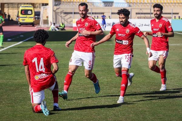 الأهلي يتقدم على أسوان بثلاثية في الشوط الأول