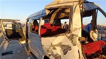   إصابة 12 شخصًا إثر انقلاب سيارة بالطريق الصحراوي في البحيرة