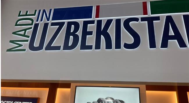 وزير الإنتاج الحربي يتفقد جناح جمهورية أوزباكستان بمعرض الدفاع الدولي "IDEX 2023" 