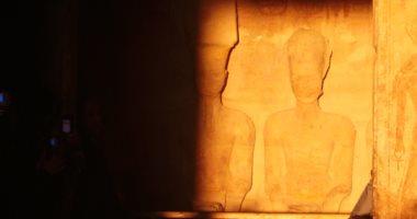 «آثار النوبة»: أكثر من 6000 زائر شاهدوا تعامد الشمس على وجه تمثال رمسيس اليوم