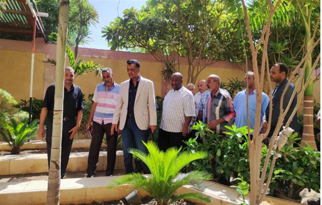 فوز حديقة مدرسة الشهيد خالد عبدالعاطي الثانوية بالمركز الأول كأجمل حديقة مدرسية لتعليم قنا