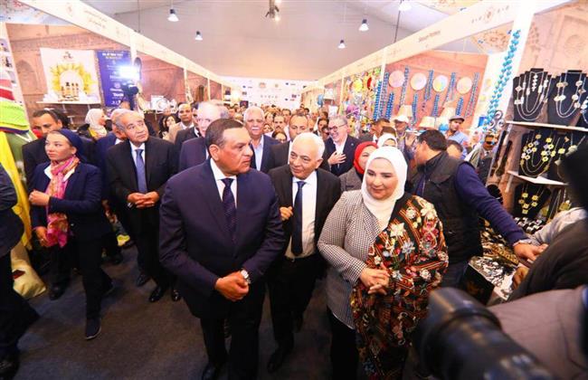 وزير التنمية المحلية يشارك في افتتاح معرض «ديارنا» للحرف اليدوية والتراثية