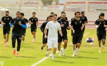 تدريبات بدنية للاعبين في مران الزمالك