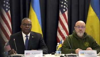   وزيرا الدفاع الأمريكي والأوكراني يبحثان المساعدات الأمنية وآخر التطورات