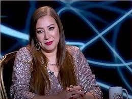 انتصار: لم أصرح بتشجيع ابنتى على تقديم مشاهد جريئة