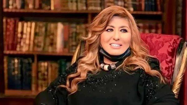 سهير رمزي معلمة صعيدية وبشعر أسود في رمضان