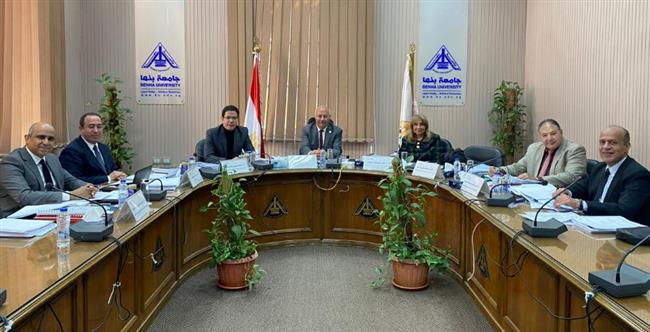 لجنة قيادات جامعة بنها تستقبل المتقدمين للوظائف القيادية
