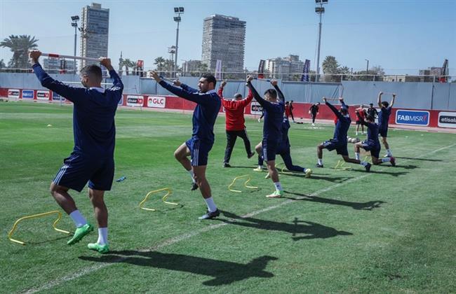 الأهلي يبدأ استعداداته لمواجهة الداخلية في الدوري الممتاز
