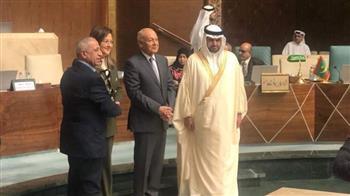 جامعة الدول العربية تكرم الدكتور إسماعيل عبد الغفار رئيس الأكاديمية العربية 