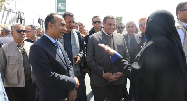 وزير التنمية المحلية يتفقد مشروعات "حياة كريمة" بمركز ملوي بالمنيا 