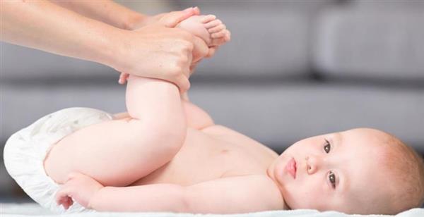5 أسباب وراء الامساك عند الرضع