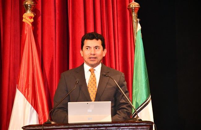 وزير الشباب والرياضة يستعرض محاور الإستراتيجية الوطنية للشباب والنشء