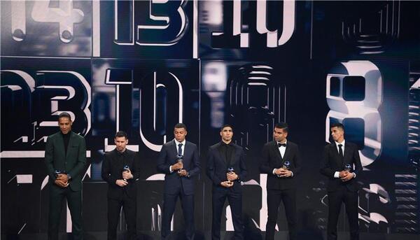 الاتحاد البرتغالي يهنئ كانسيلو بعد دخول التشكيلة المثالية