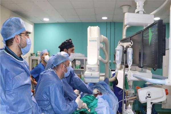 «المستشفيات التعليمية»: إجراء عمليات استبدال صمامات القلب عبر القسطرة إنجاز كبير 