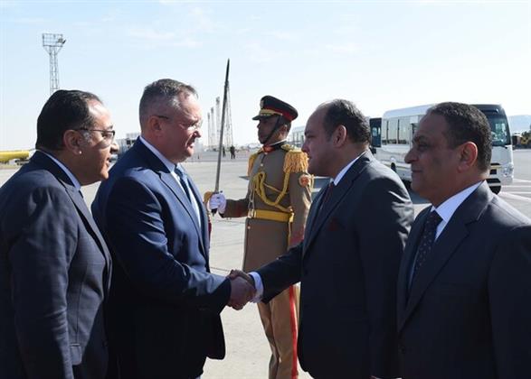رئيس وزراء رومانيا يزور المتحف القومي للحضارة المصرية