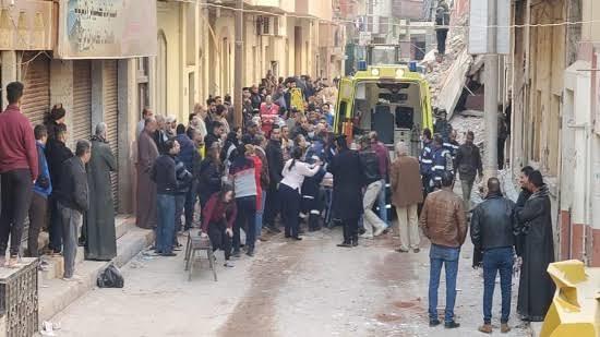 محافظ أسيوط يتابع حادث انهيار منزل بقرية الرميح