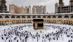 تعميم جديد من السياحة والآثار بشأن الساعات الذكية للمعتمرين 