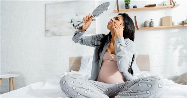 أسباب اسمرار البشرة أثناء الحمل 
