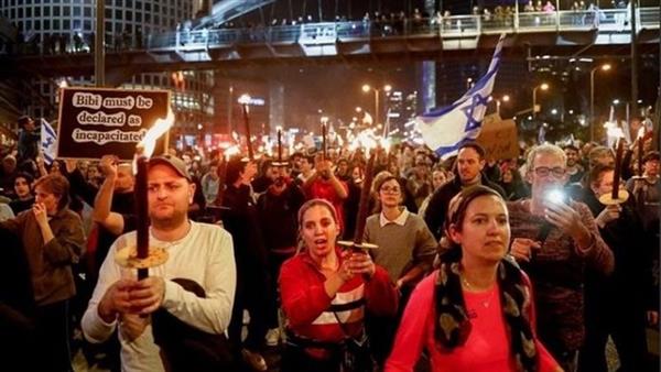 الإسرائيليون في الشارع للأسبوع الخامس احتجاجا على سياسات نتنياهو