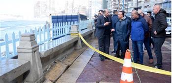 محافظ الإسكندرية: الأمواج العاتية تُحدث تشقق في رصيف شاطئ إدوارد خراط