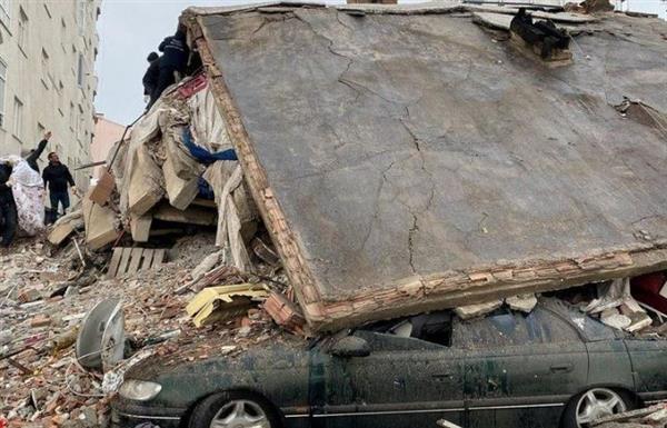 تركيا تعلن حدادا وطنيا لمدة 7 أيام بسبب الزلزال