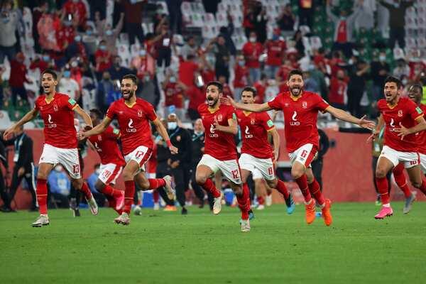 الأهلى بزيه التقليدى أمام ريال مدريد فى نصف نهائى المونديال