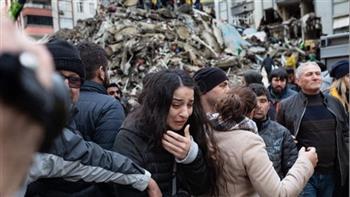   تركيا: ارتفاع حصيلة ضحايا الزلزال لـ 2379 قتيلا ونحو 15 ألف جريحا 
