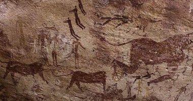 "كهف الوحوش".. رسومات وأيقونات تعود إلى 7 آلاف سنة فى جبال الجلف بالوادى الجديد