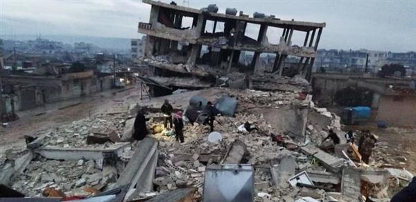 الدفاع المدني السوري يعلن ارتفاع حصيلة ضحايا الزلزال إلى 2990 شخص